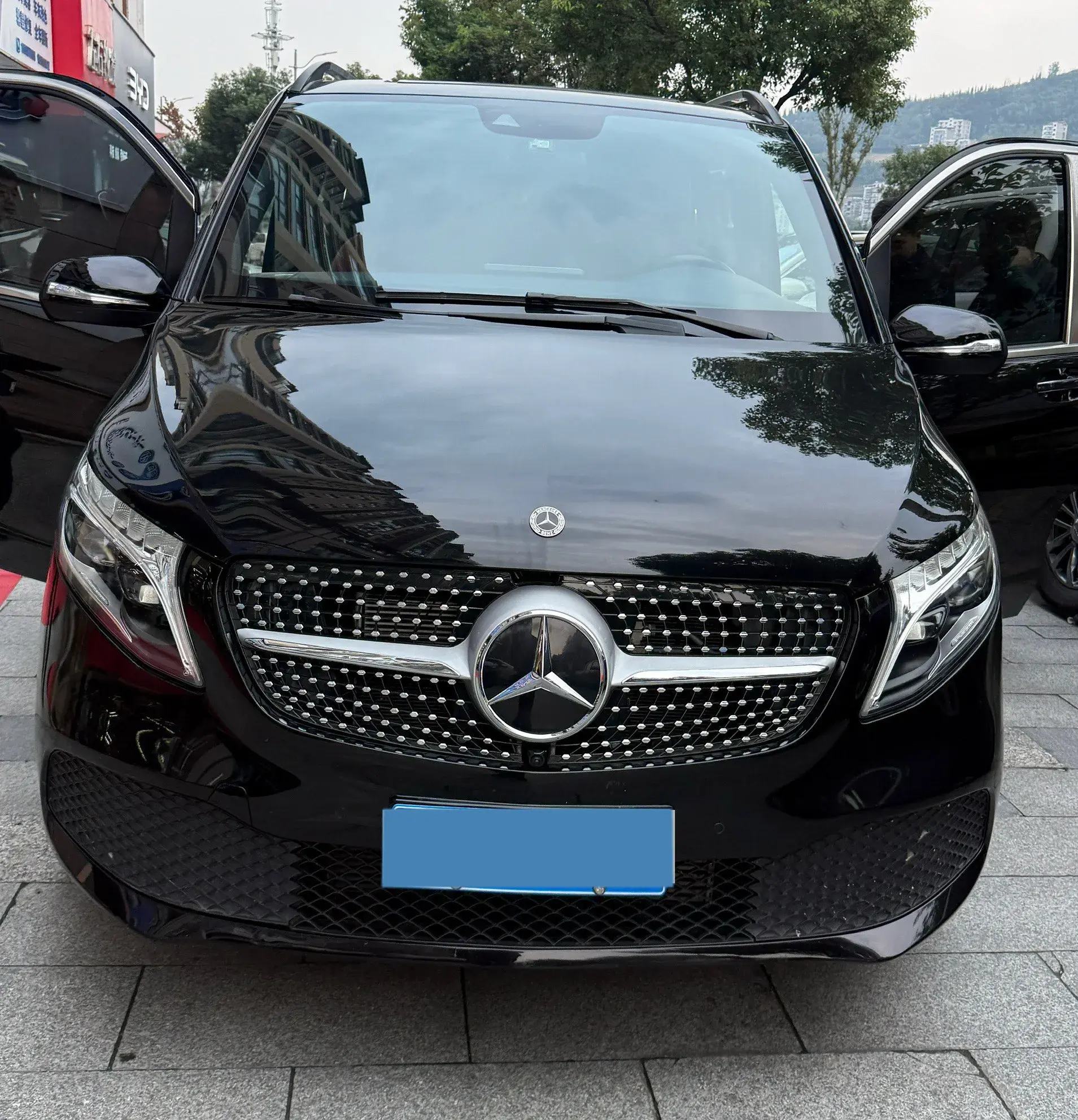 2022 MERCEDES-BENZ V thumbnail 2