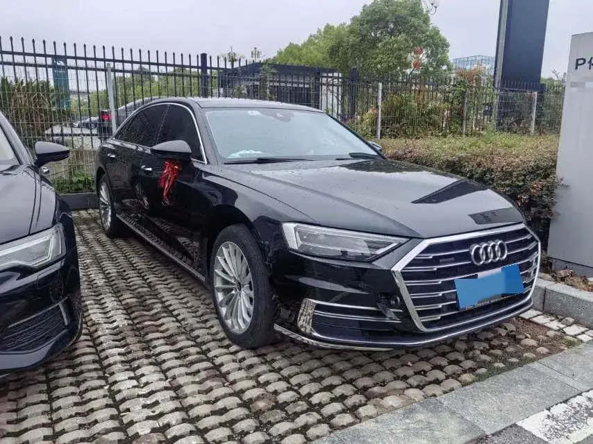 2021 AUDI A8 thumbnail 2