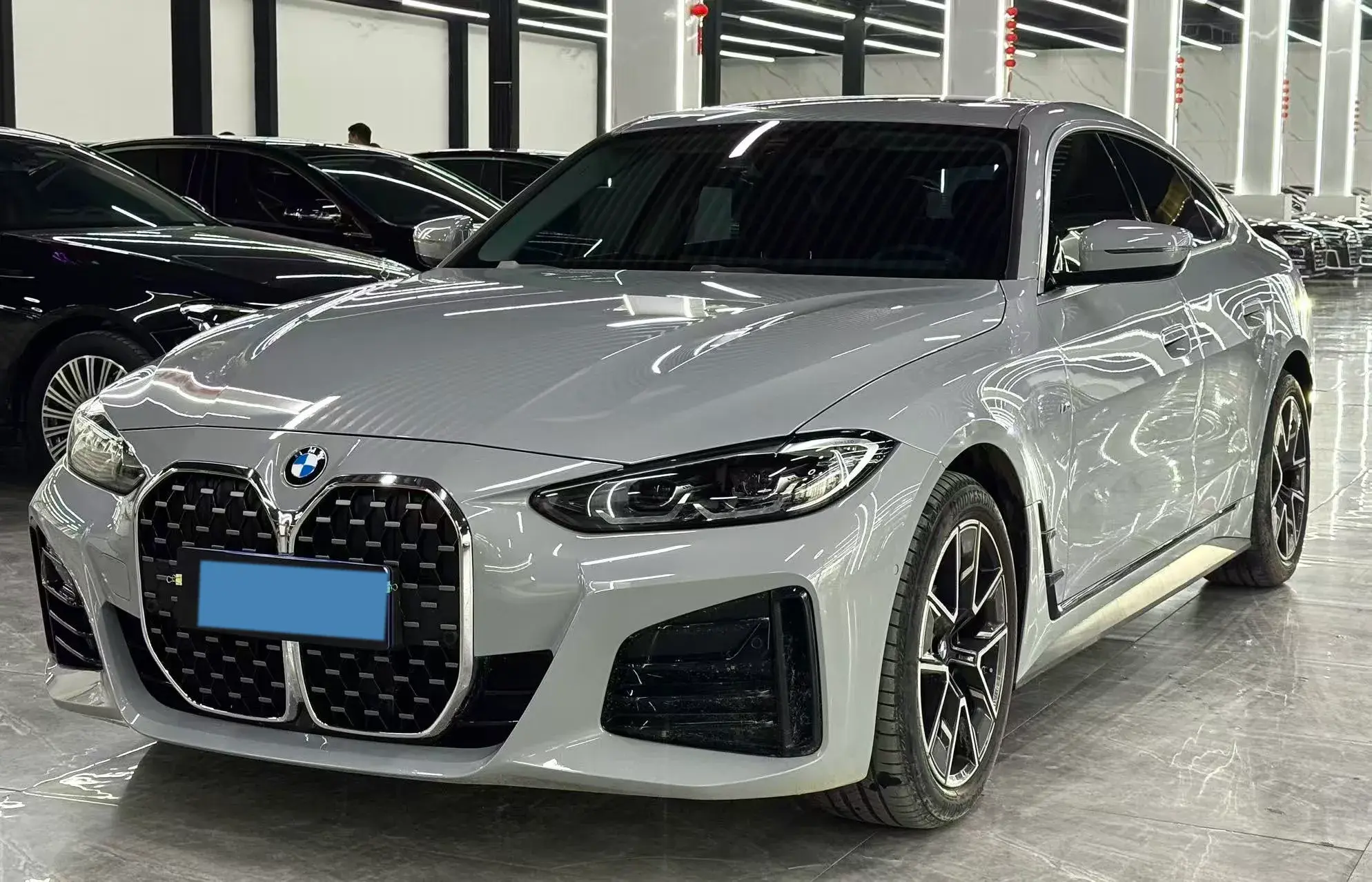 2023 BMW 2 view 1