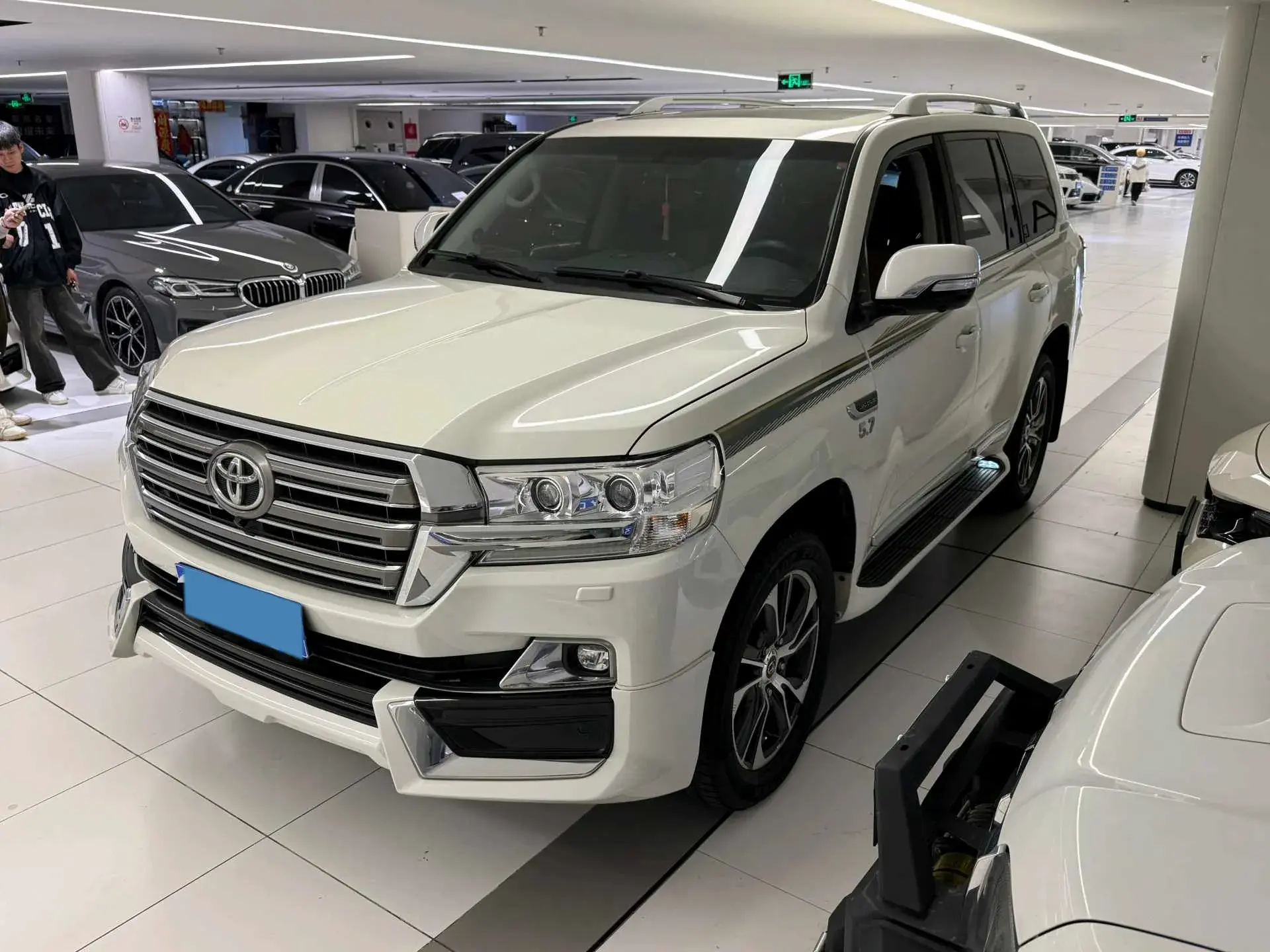 2019 CHEVROLET TRAX view 1