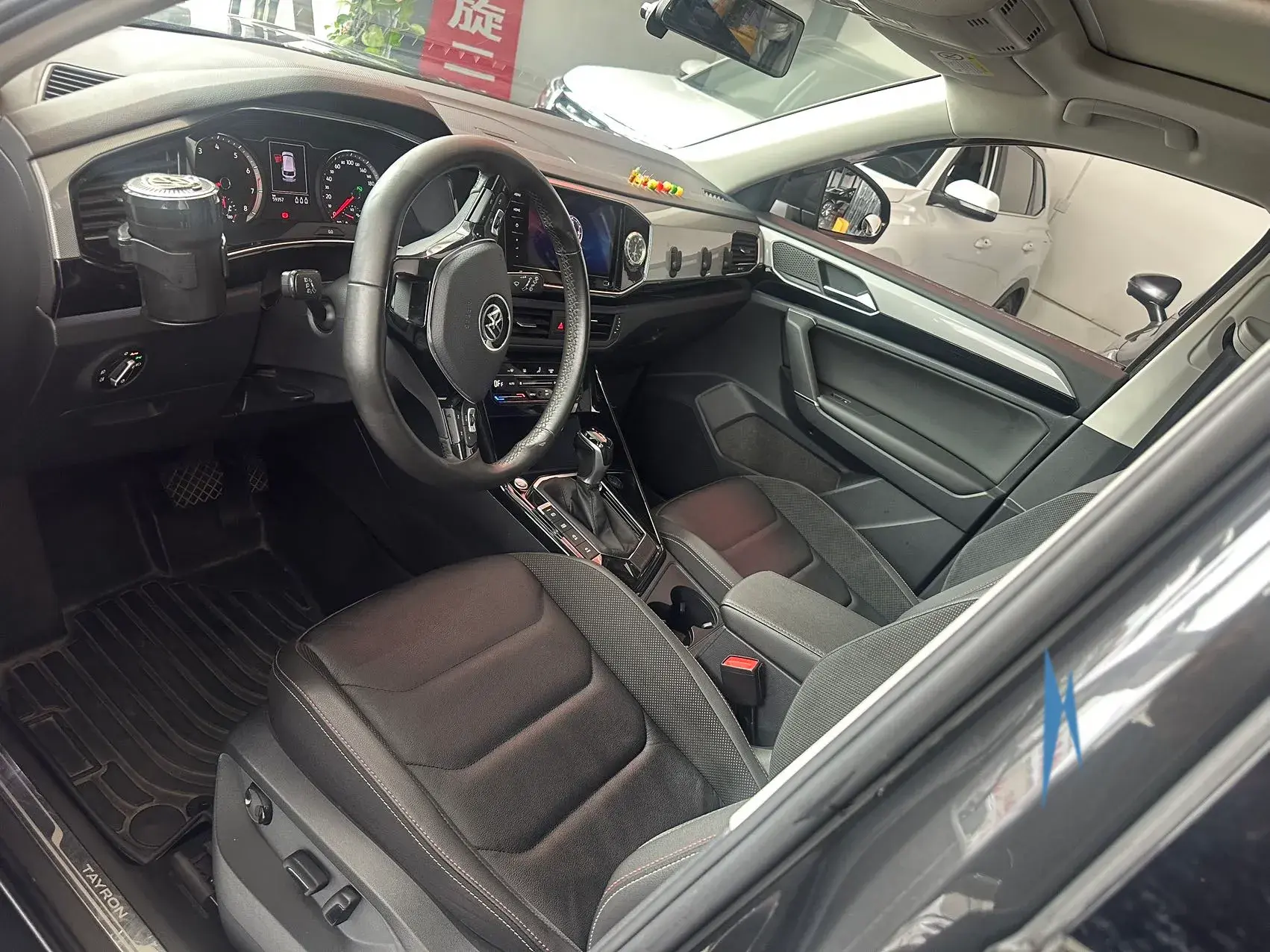 2020 VOLKSWAGEN TAYRON thumbnail 4