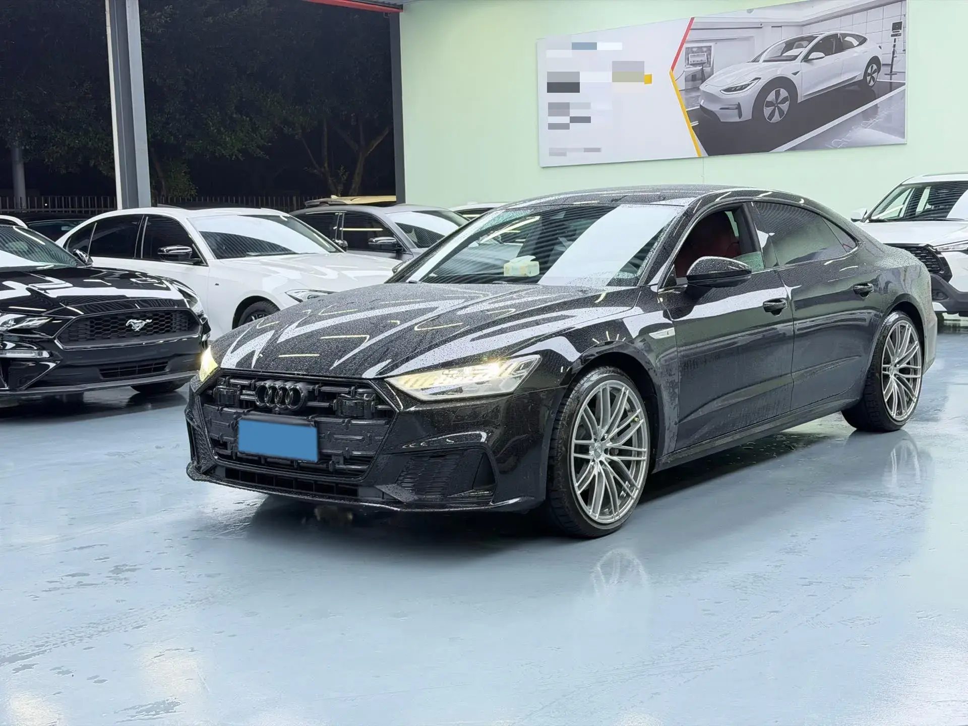 2022 AUDI A7L view 1