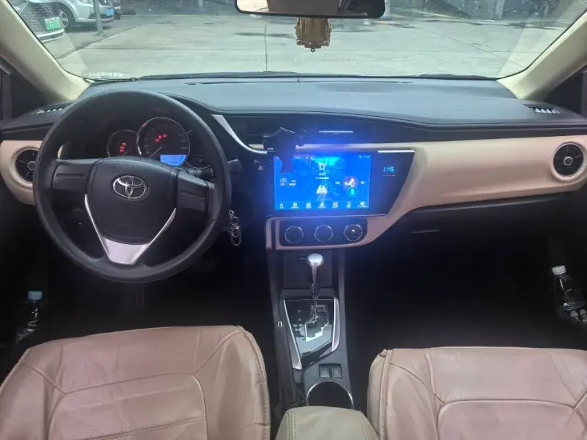 2018 TOYOTA COROLLA thumbnail 2