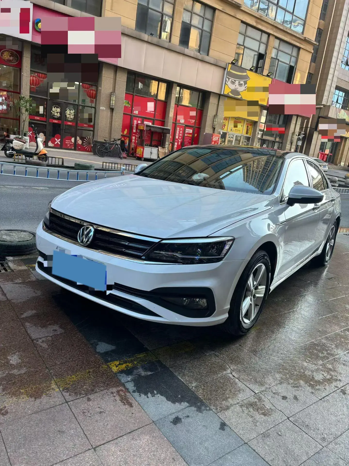 2021 VOLKSWAGEN LAMANDO view 1