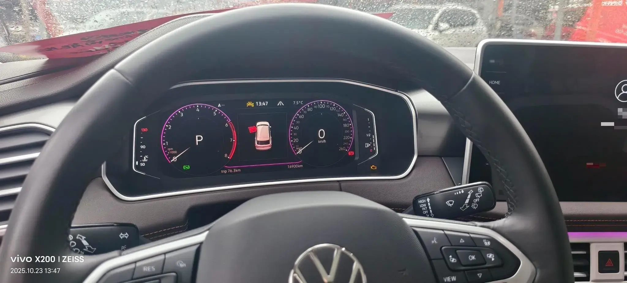 2023 VOLKSWAGEN TAYRON thumbnail 4