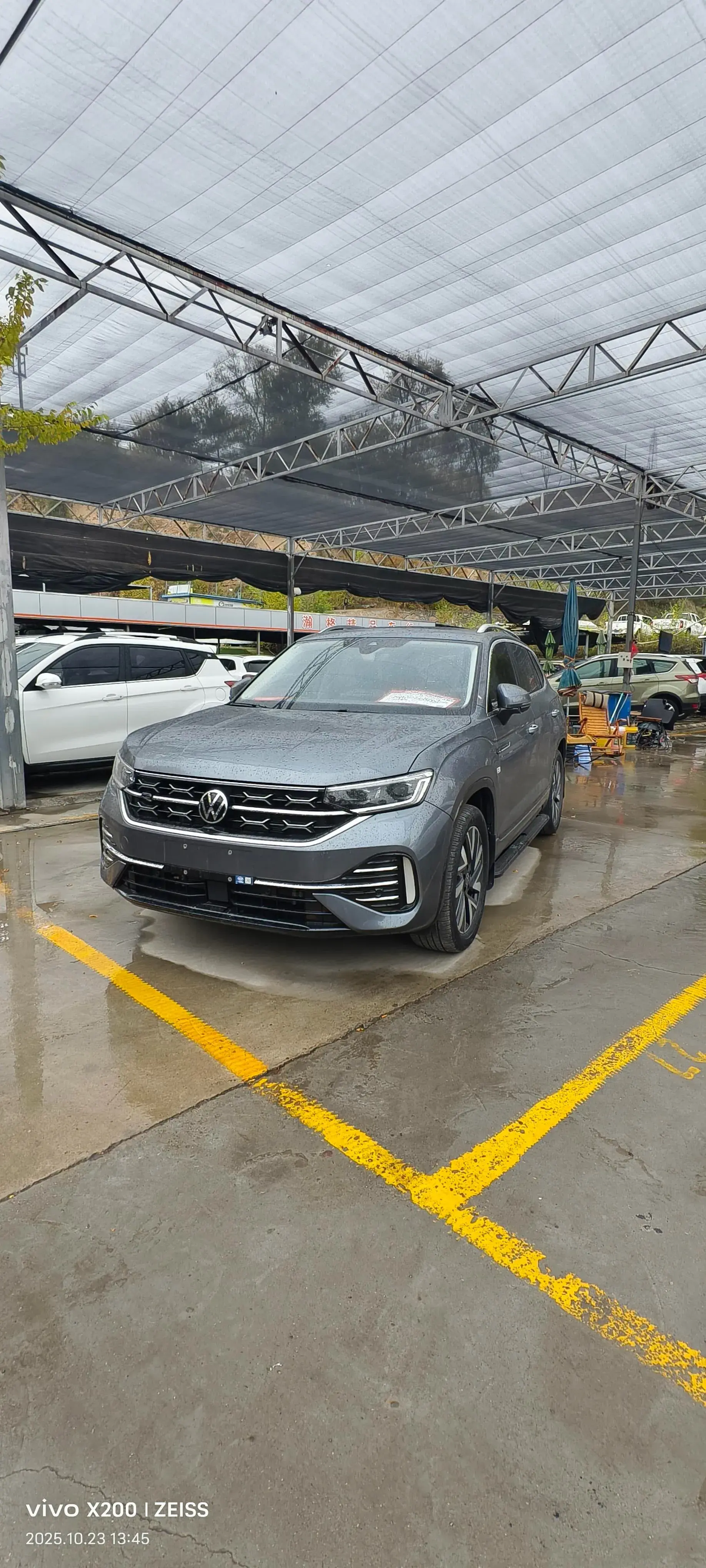 2023 VOLKSWAGEN TAYRON thumbnail 2