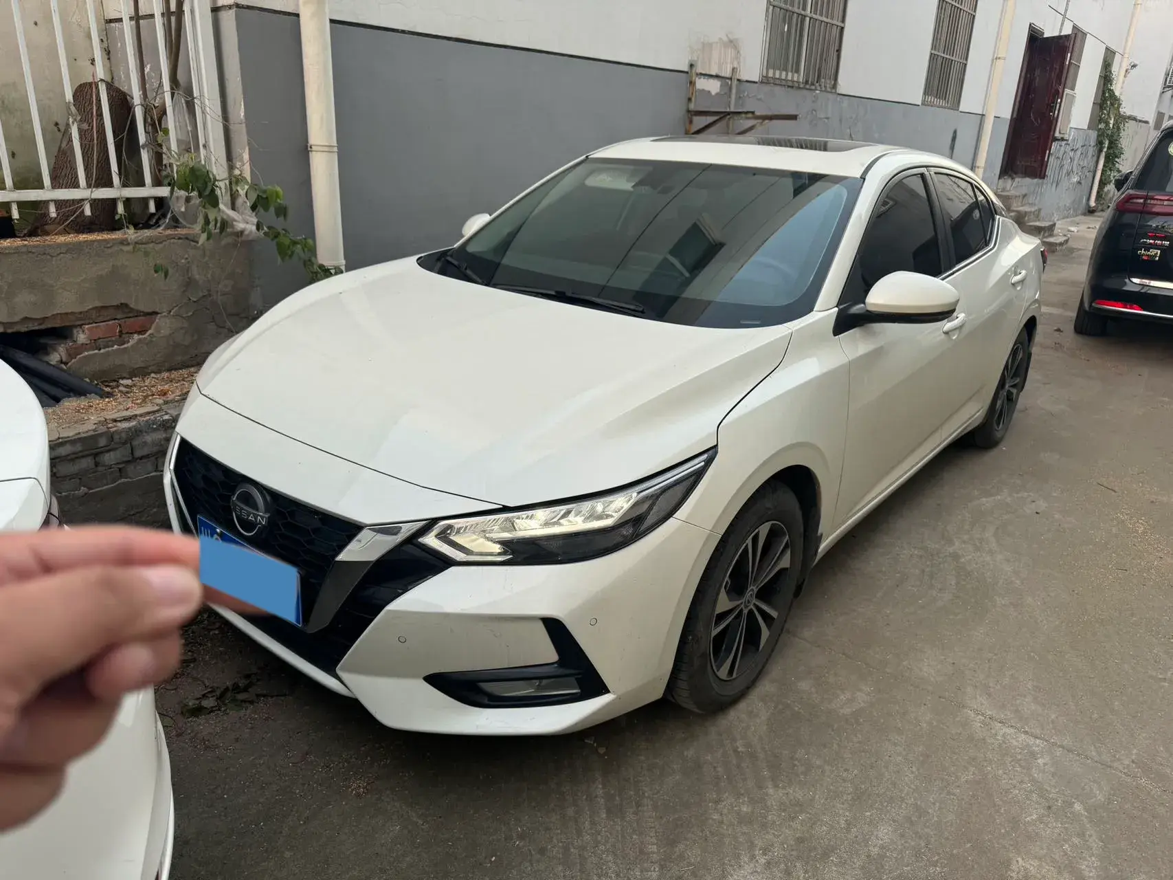 2023 NISSAN SYLPHY view 1