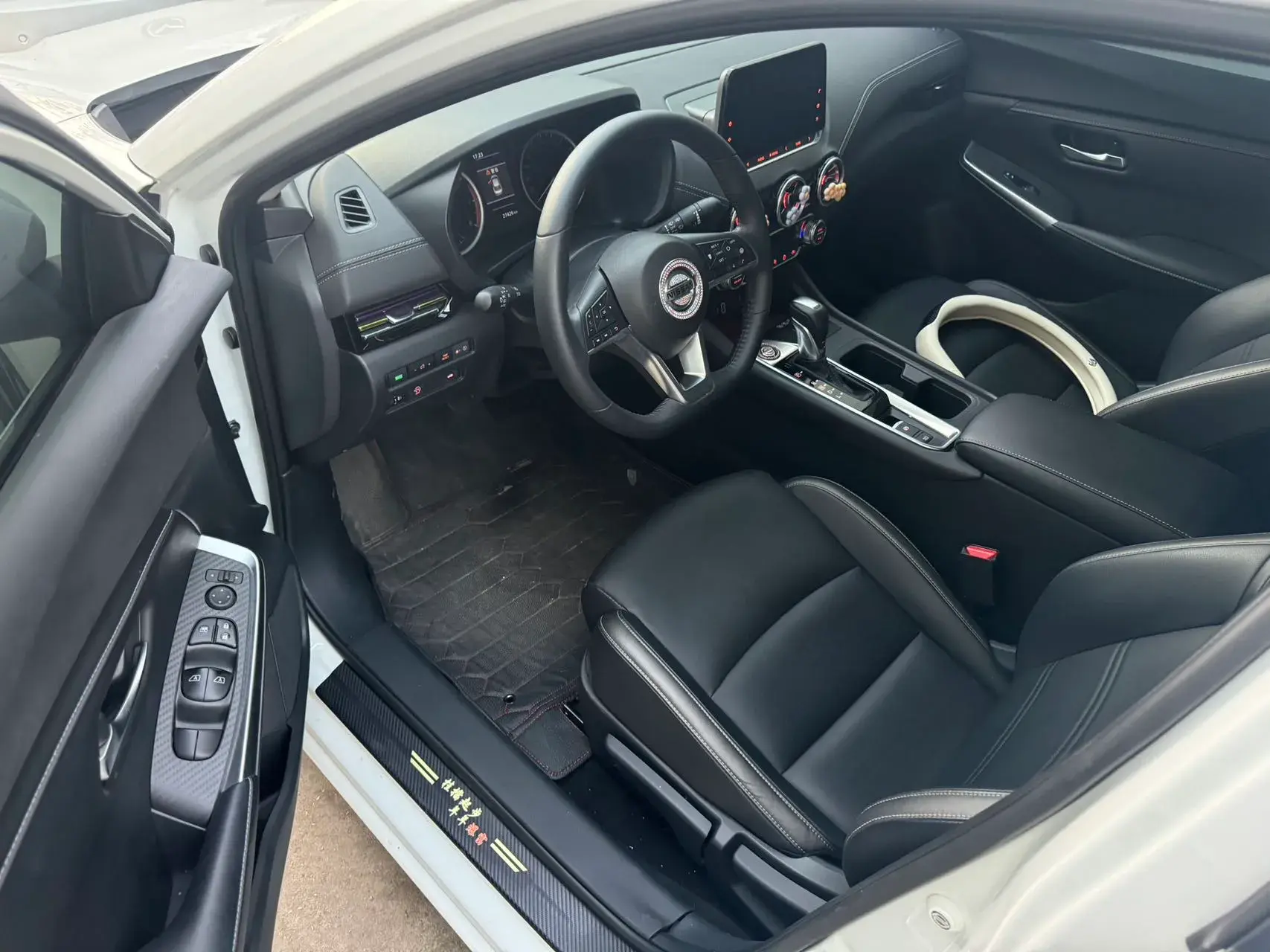 2023 NISSAN SYLPHY thumbnail 2