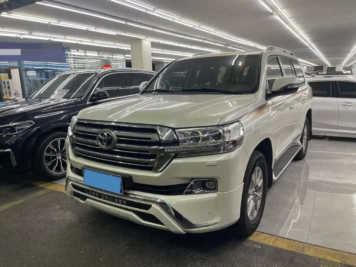 2016 Toyota Land Cruiser 4.0L 275HP V6 5AT