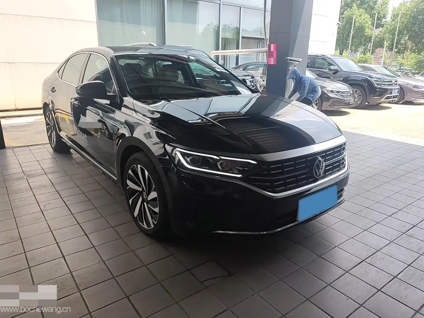 2024 VOLKSWAGEN PASSAT thumbnail 2