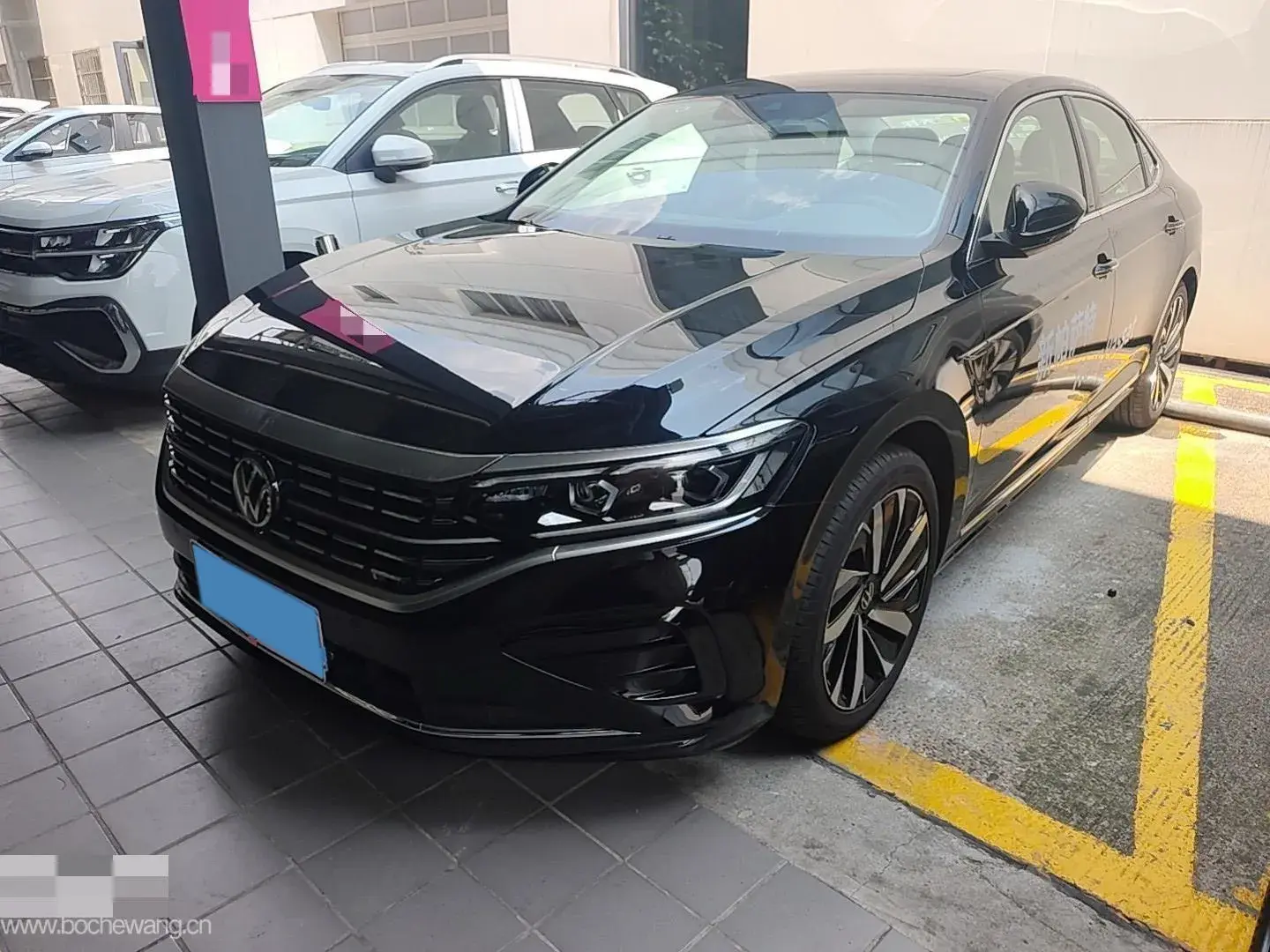 2024 VOLKSWAGEN PASSAT view 1