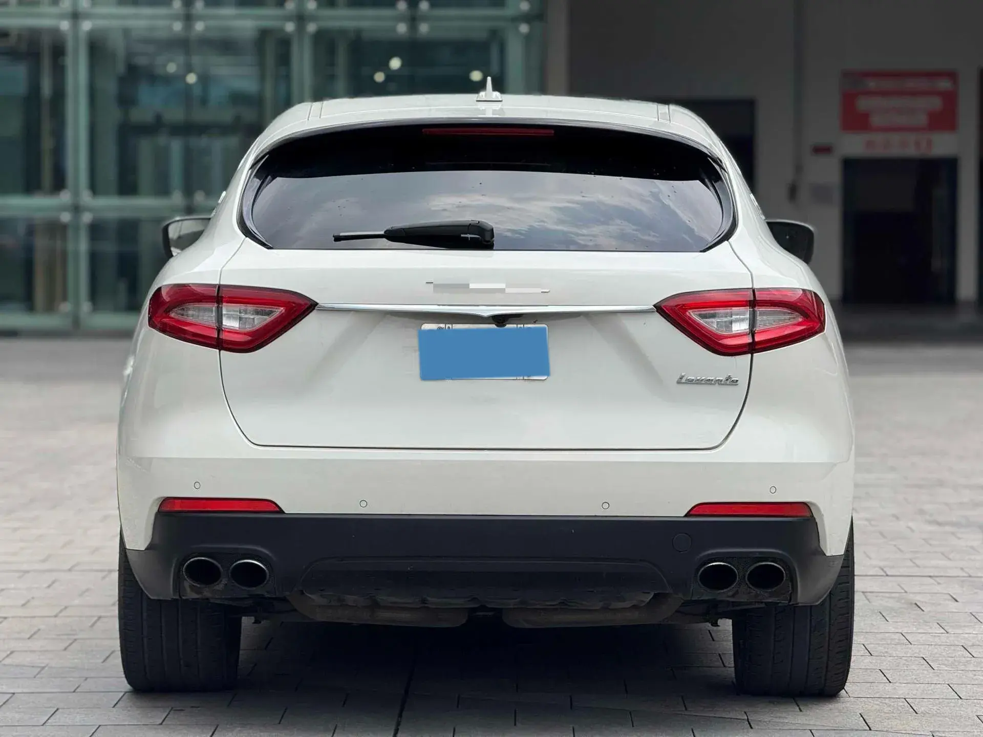 2021 MASERATI LEVANTE thumbnail 4