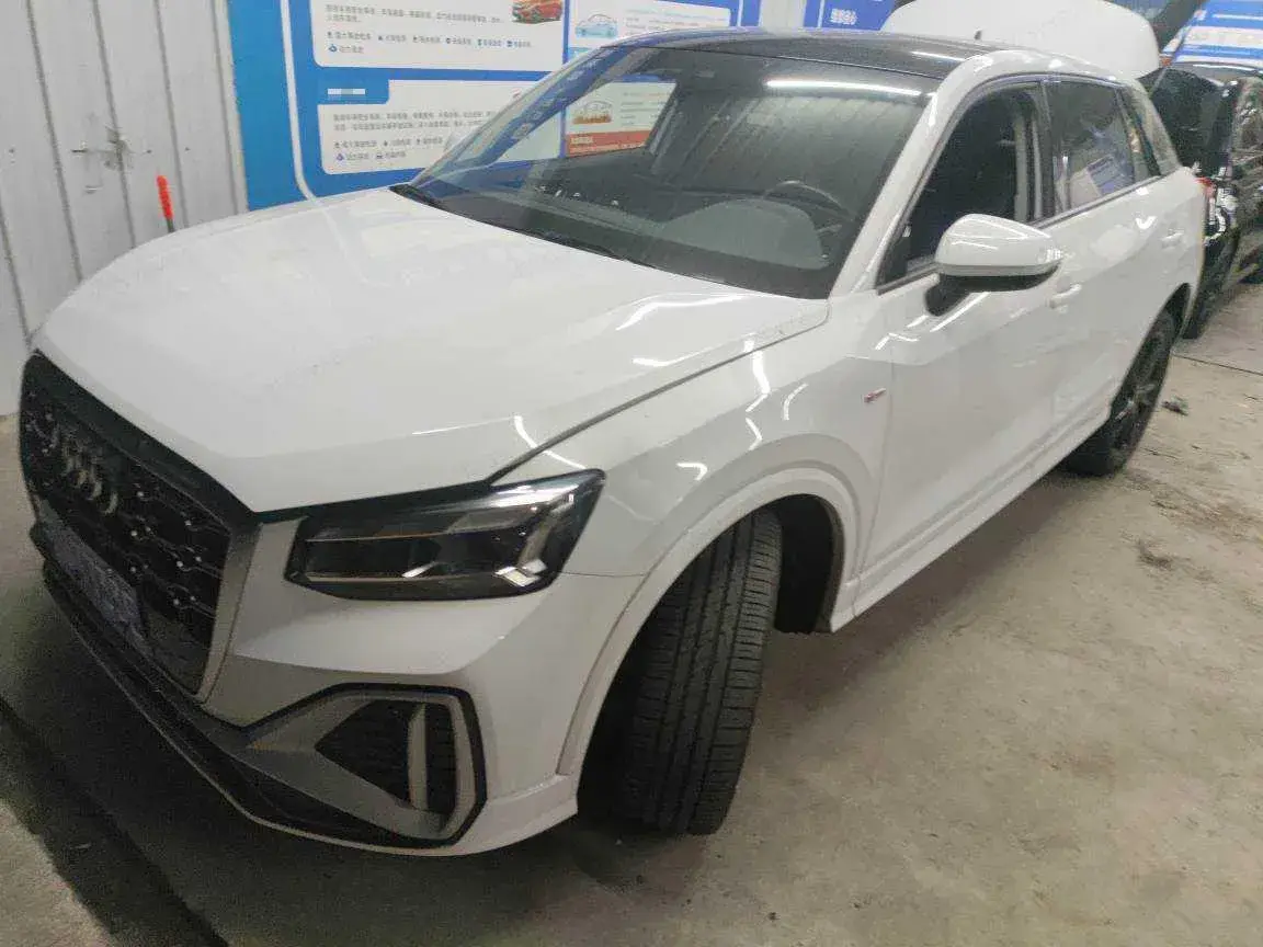 2022 AUDI Q2L view 1