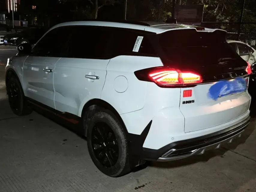 2022 GEELY AZKARRA thumbnail 4