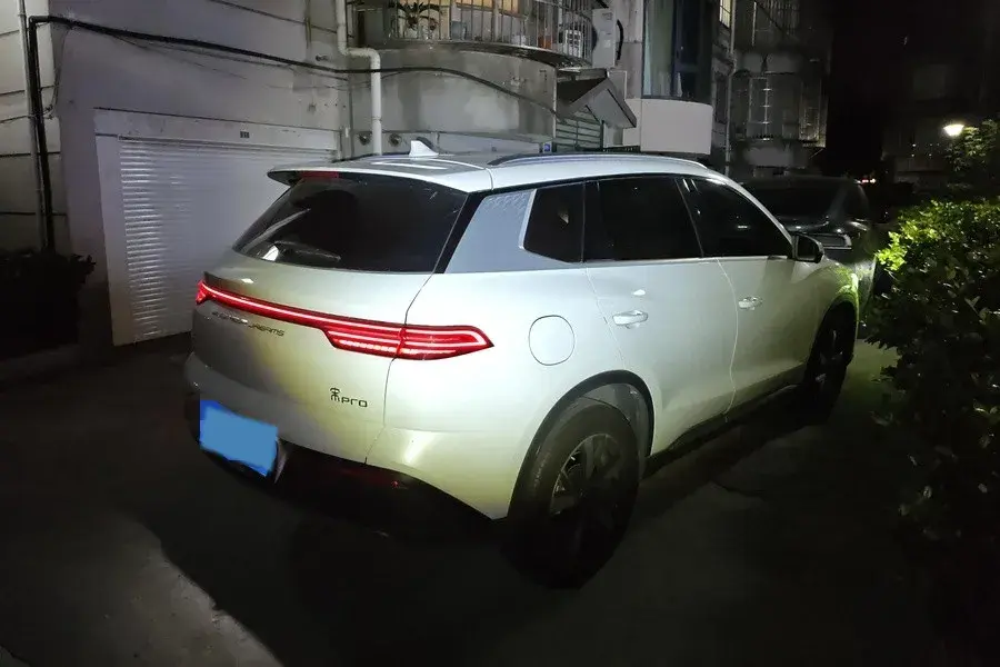 2025 BYD SONG thumbnail 3