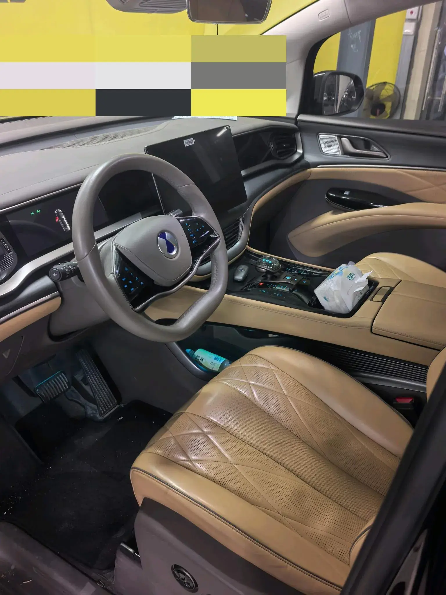 2022 DENZA D9 thumbnail 3