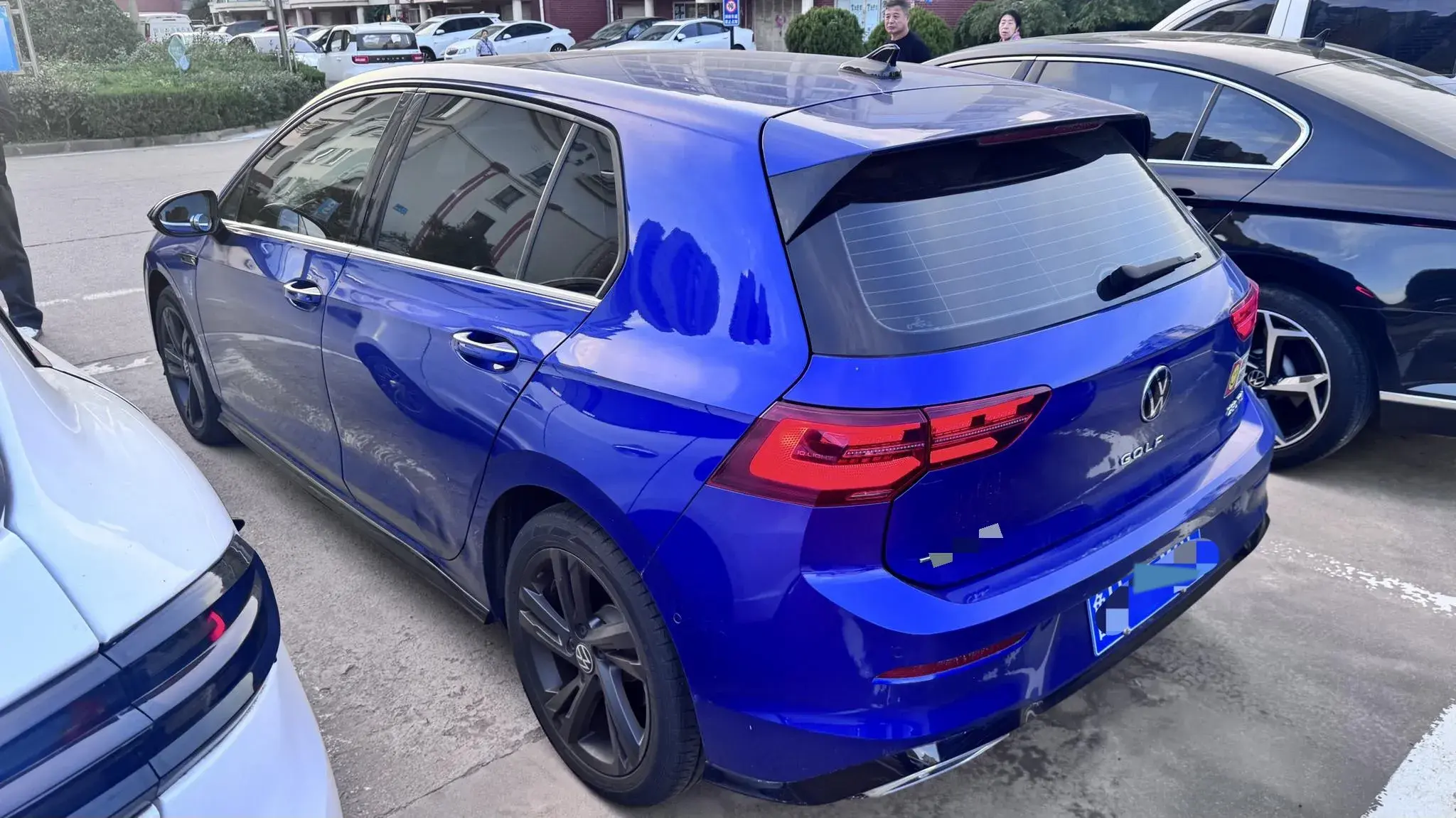 2021 VOLKSWAGEN GOLF thumbnail 3