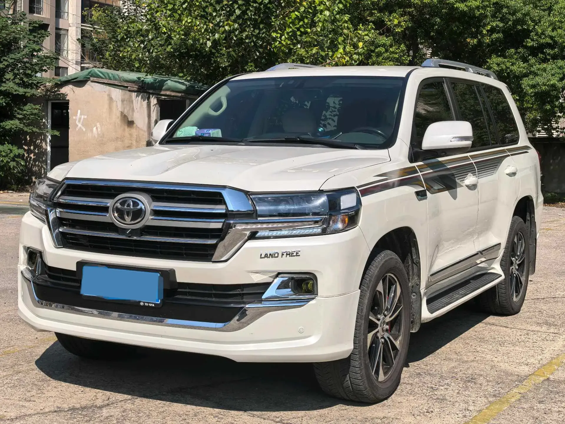 2019 CHEVROLET TRAX view 1