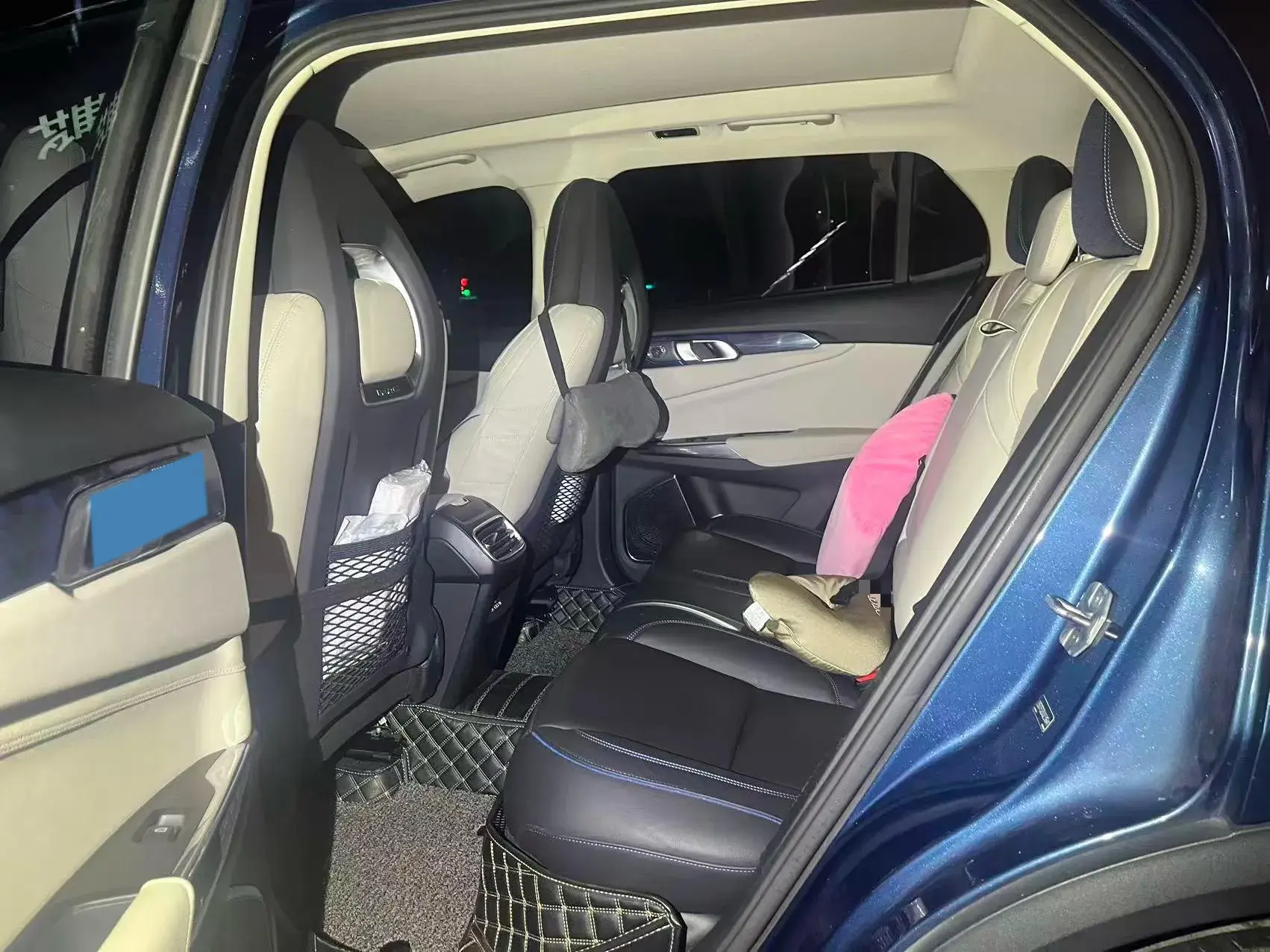 2017 LYNK&CO 01 thumbnail 4