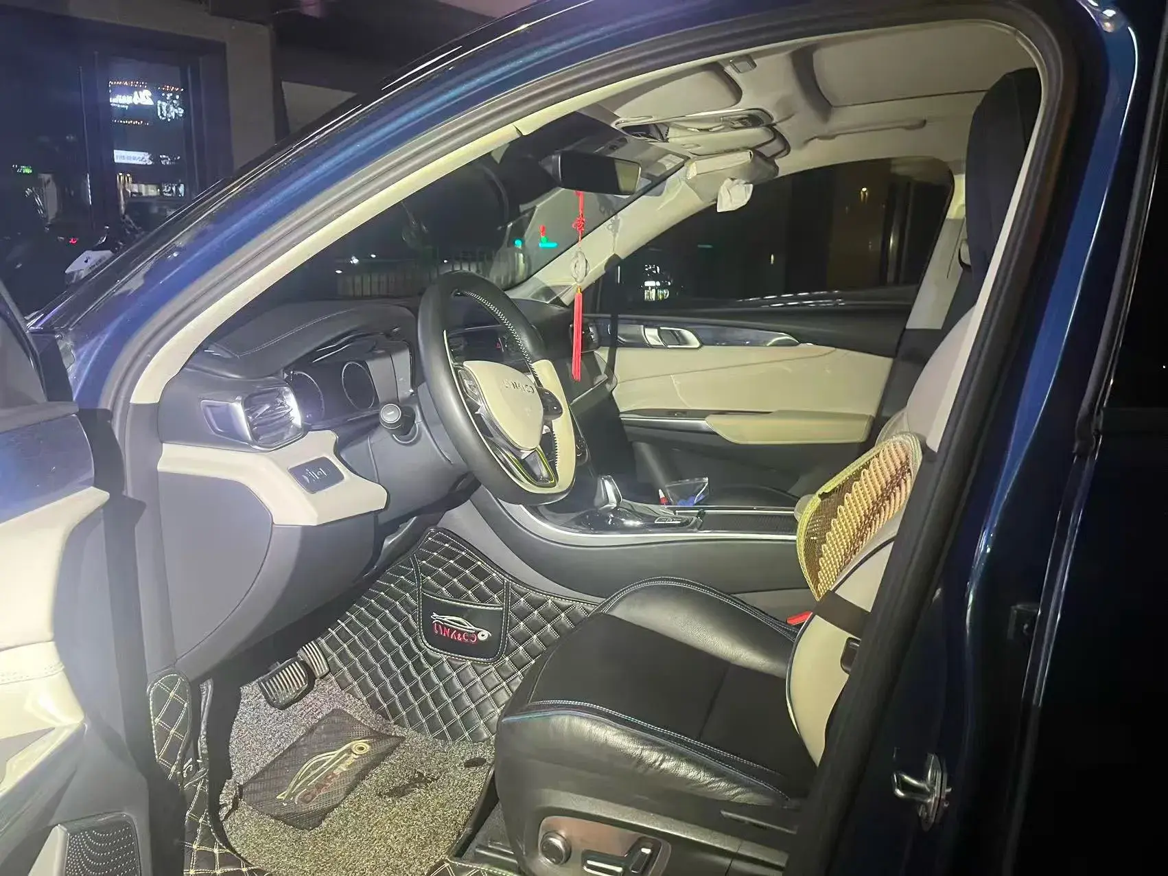 2017 LYNK&CO 01 thumbnail 2