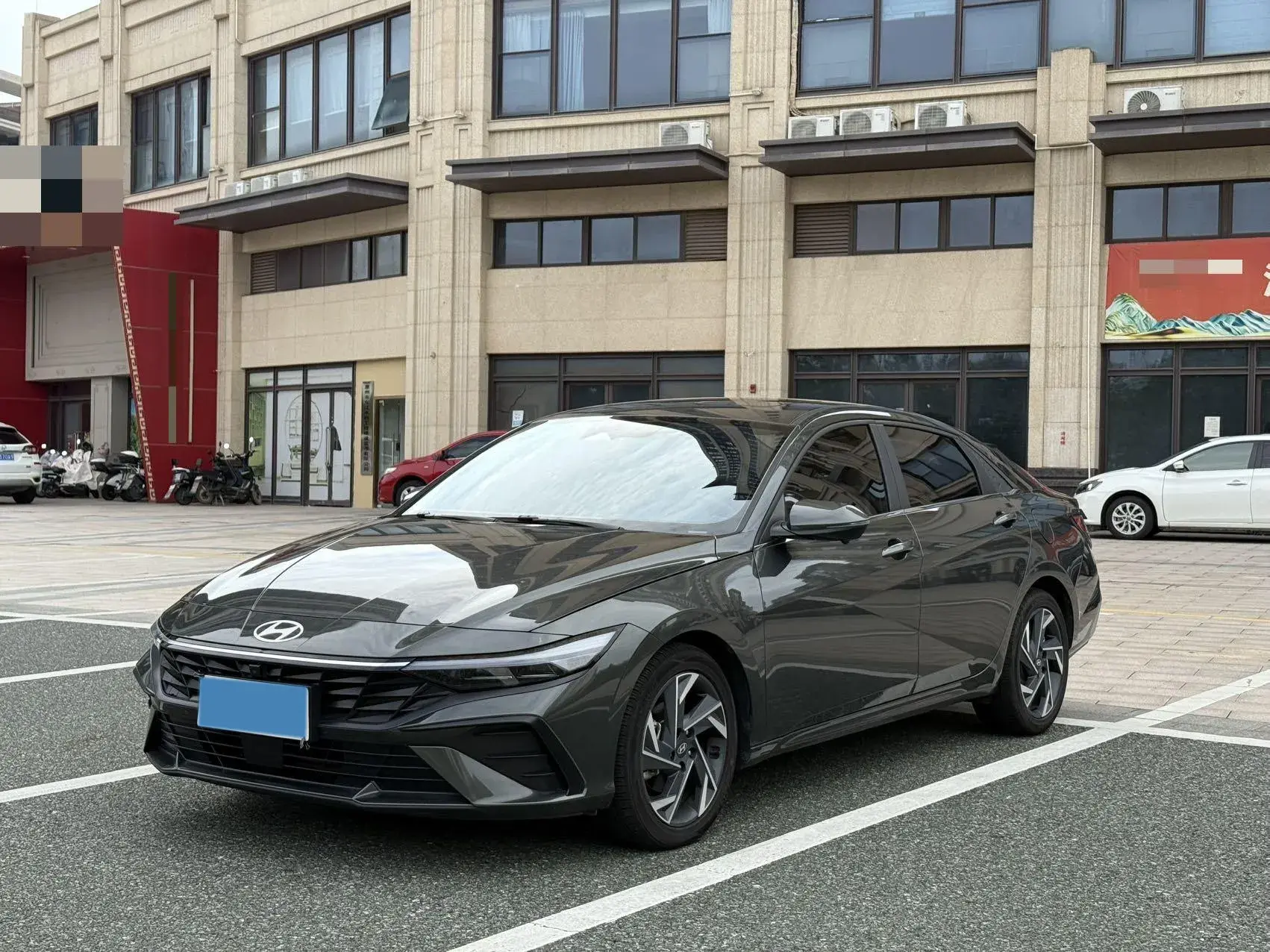 2022 HYUNDAI ELANTRA view 1