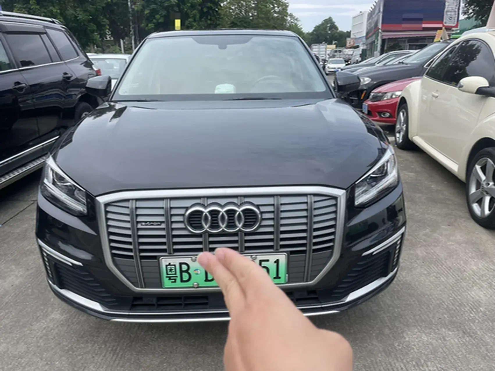 2019 AUDI Q2L thumbnail 2