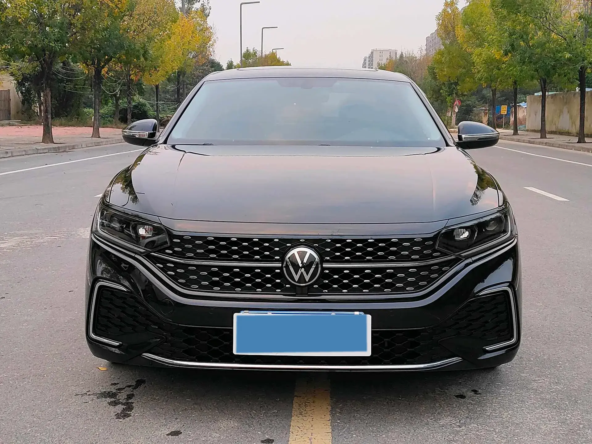 2022 VOLKSWAGEN PASSAT thumbnail 2