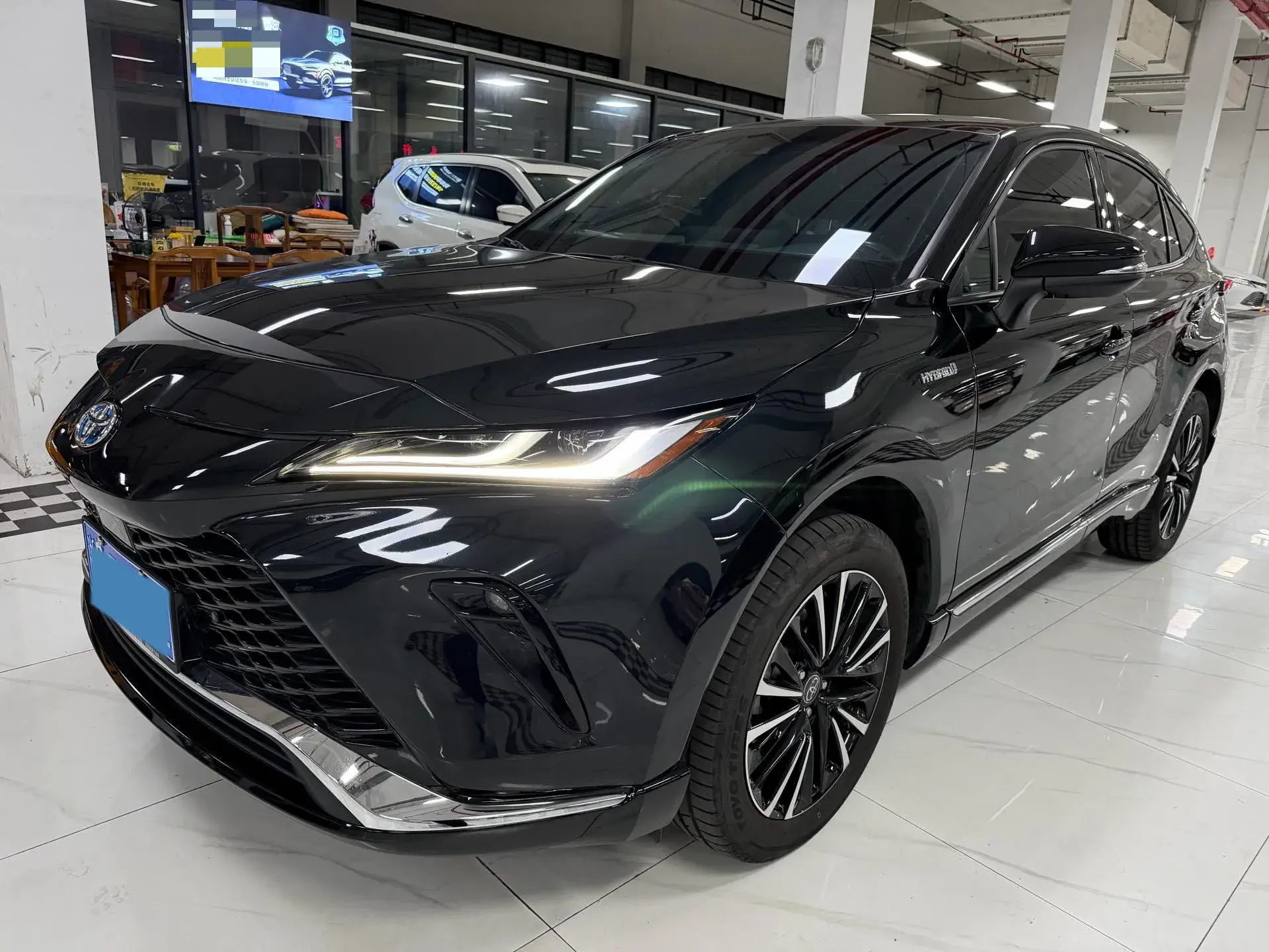 2023 TOYOTA VENZA view 1