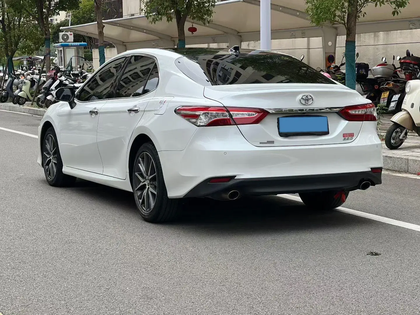 2021 TOYOTA CAMRY thumbnail 4