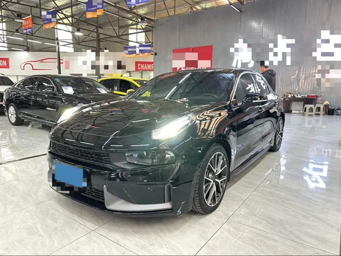 2022 LYNK&CO 03 view 1