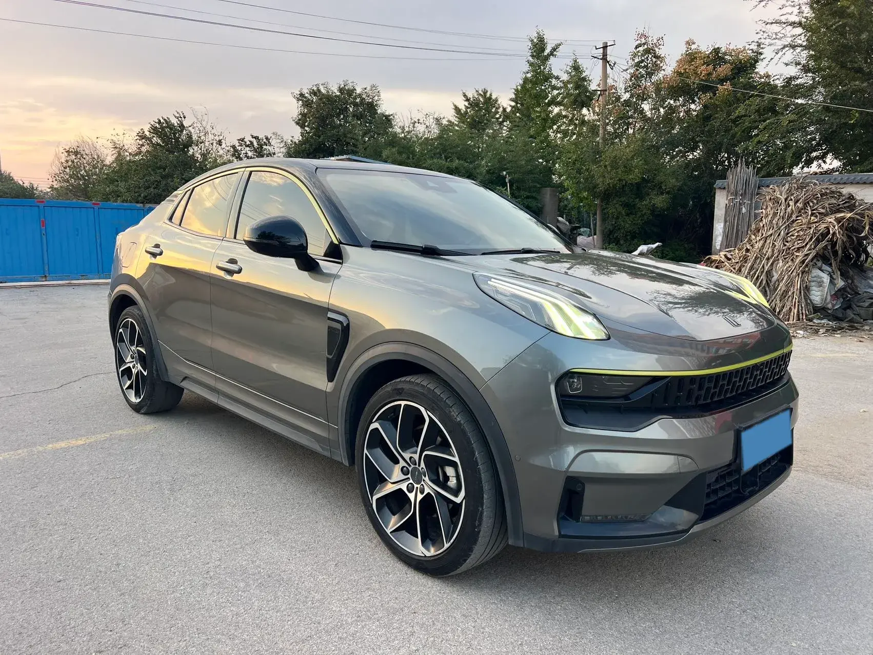 2020 LYNK&CO 05 thumbnail 4