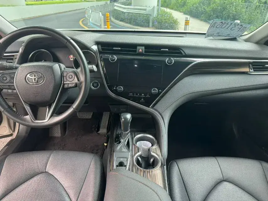 2021 TOYOTA CAMRY thumbnail 2