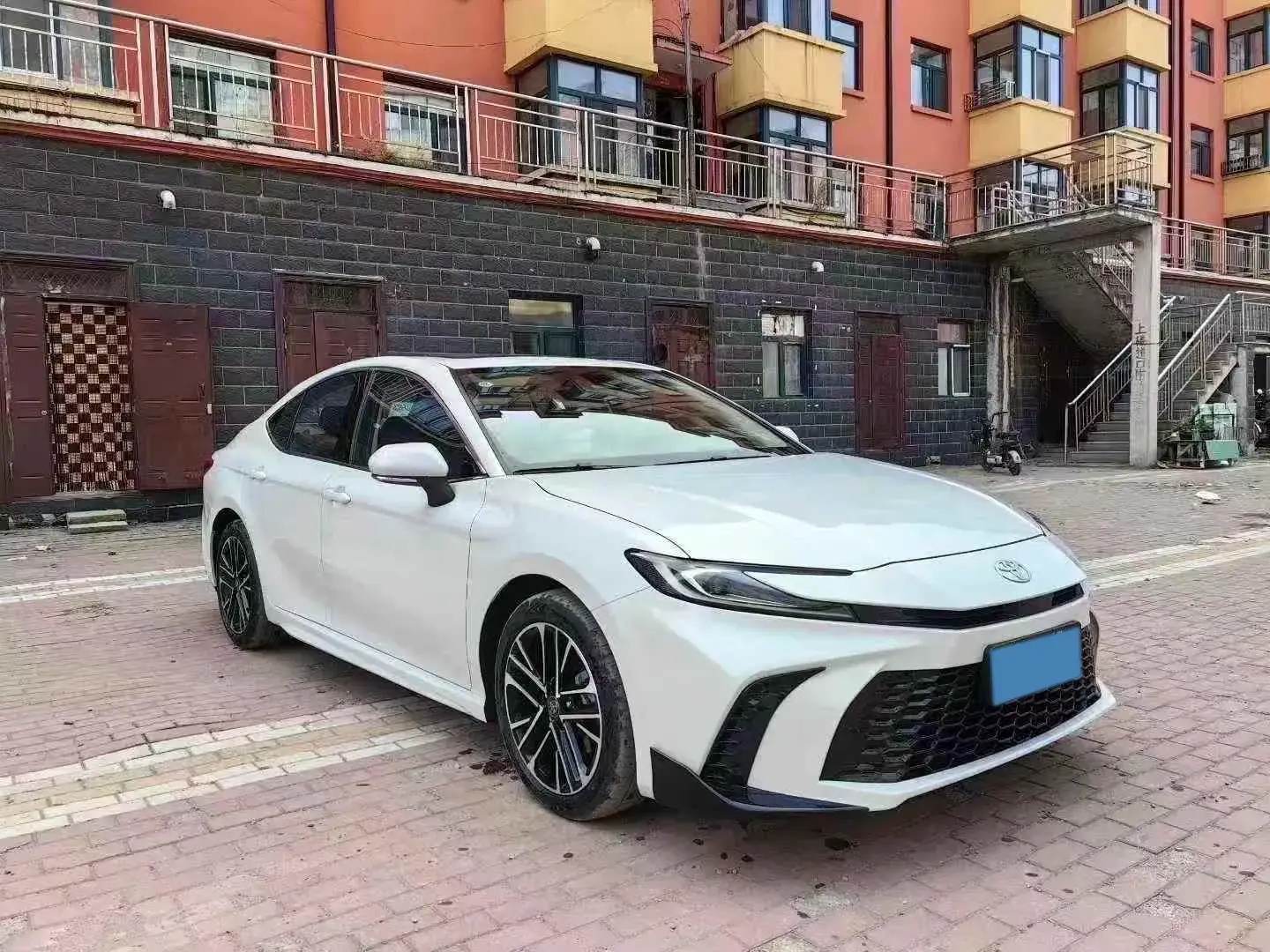 2023 TOYOTA CAMRY thumbnail 2