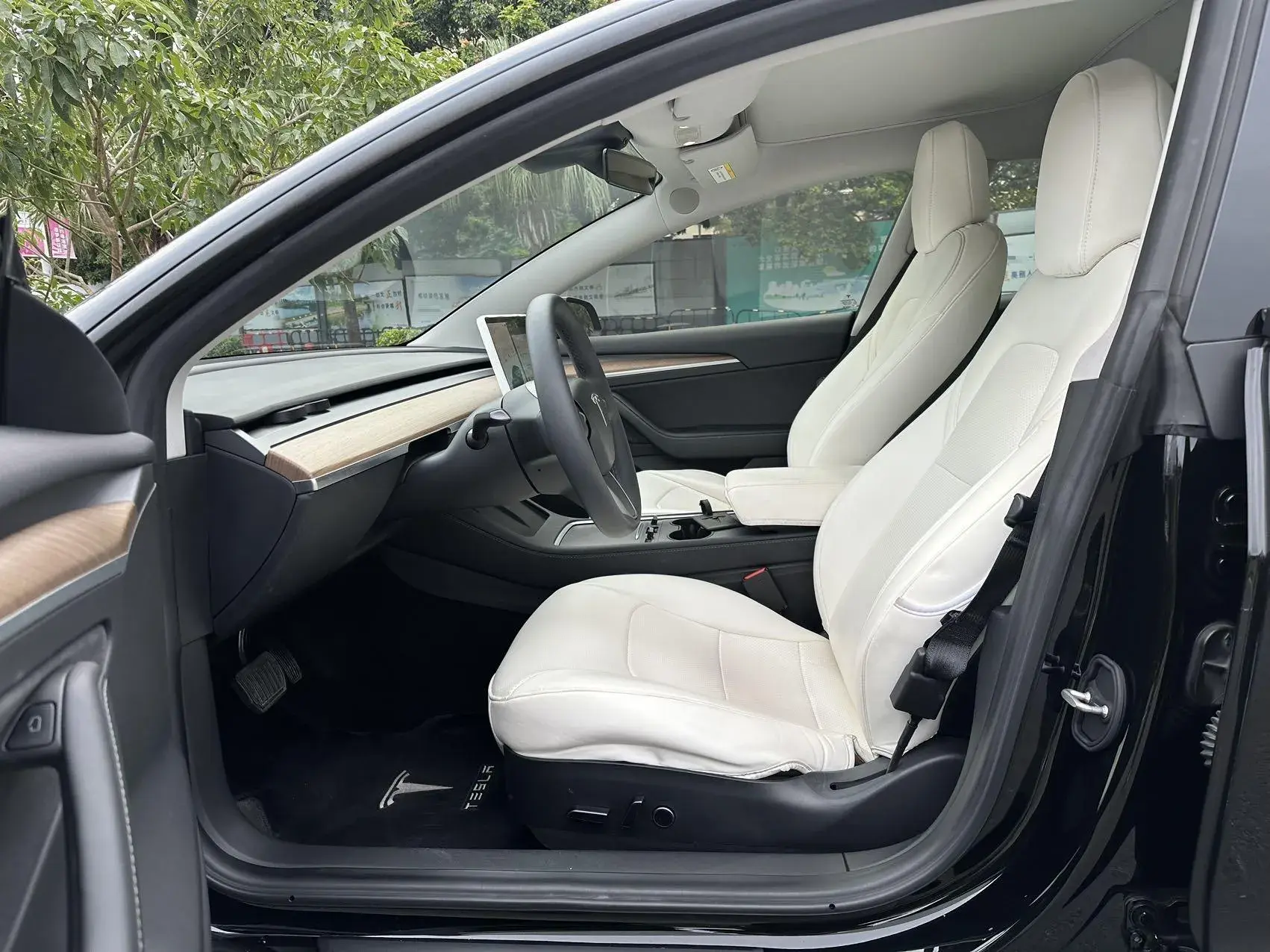 2021 TESLA MODEL thumbnail 4