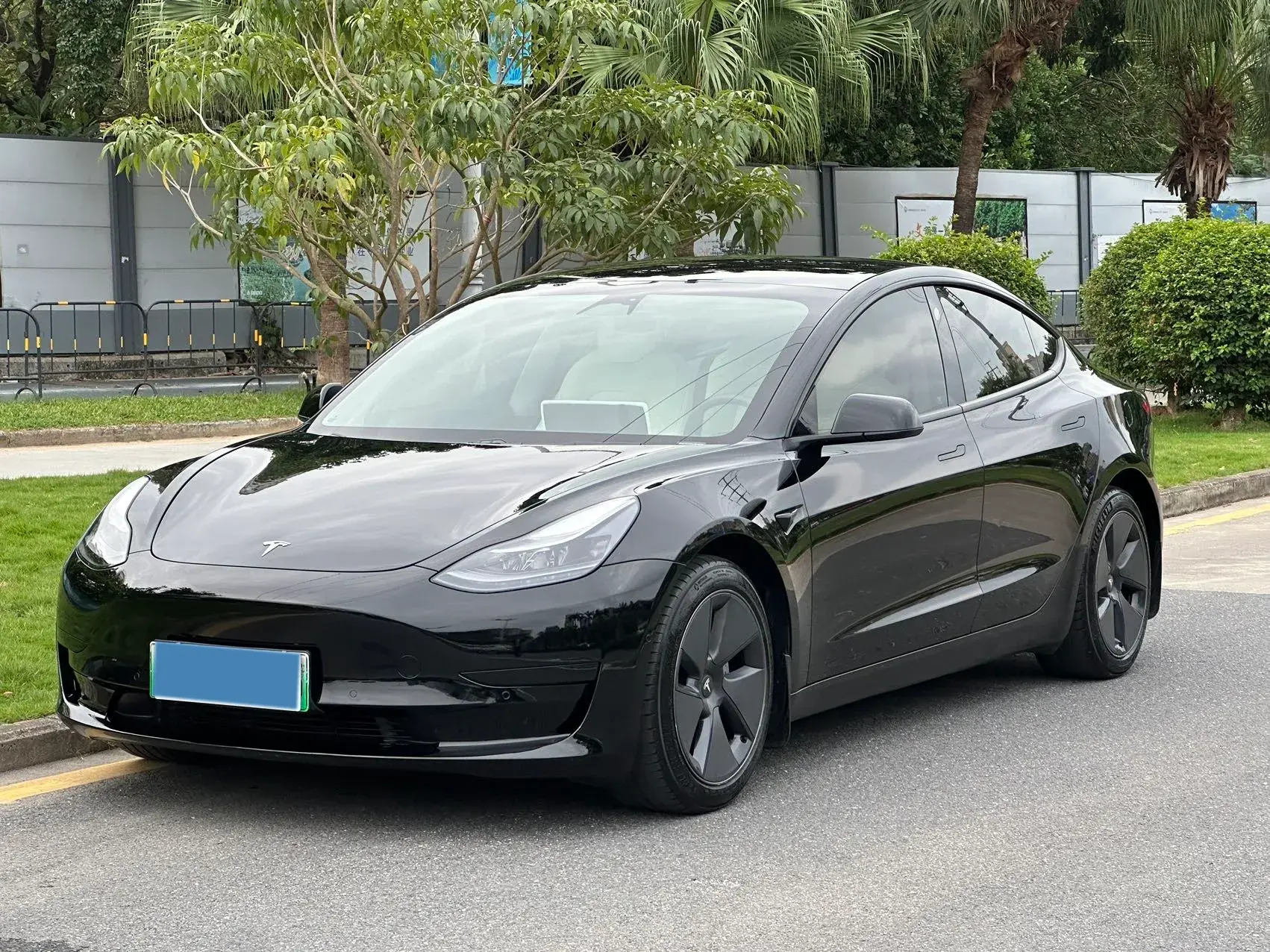 2021 TESLA MODEL view 1