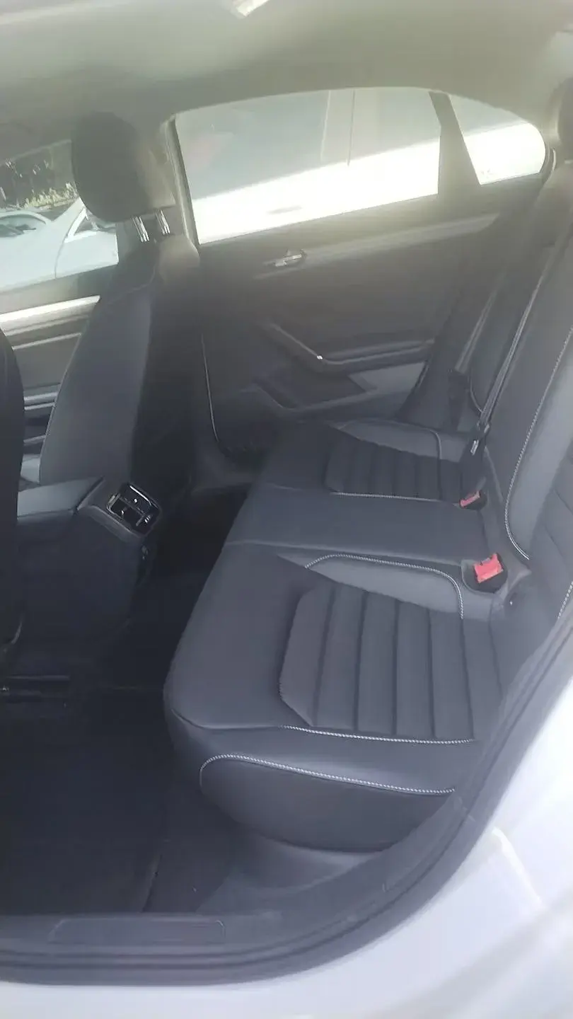 2021 VOLKSWAGEN LAMANDO thumbnail 4