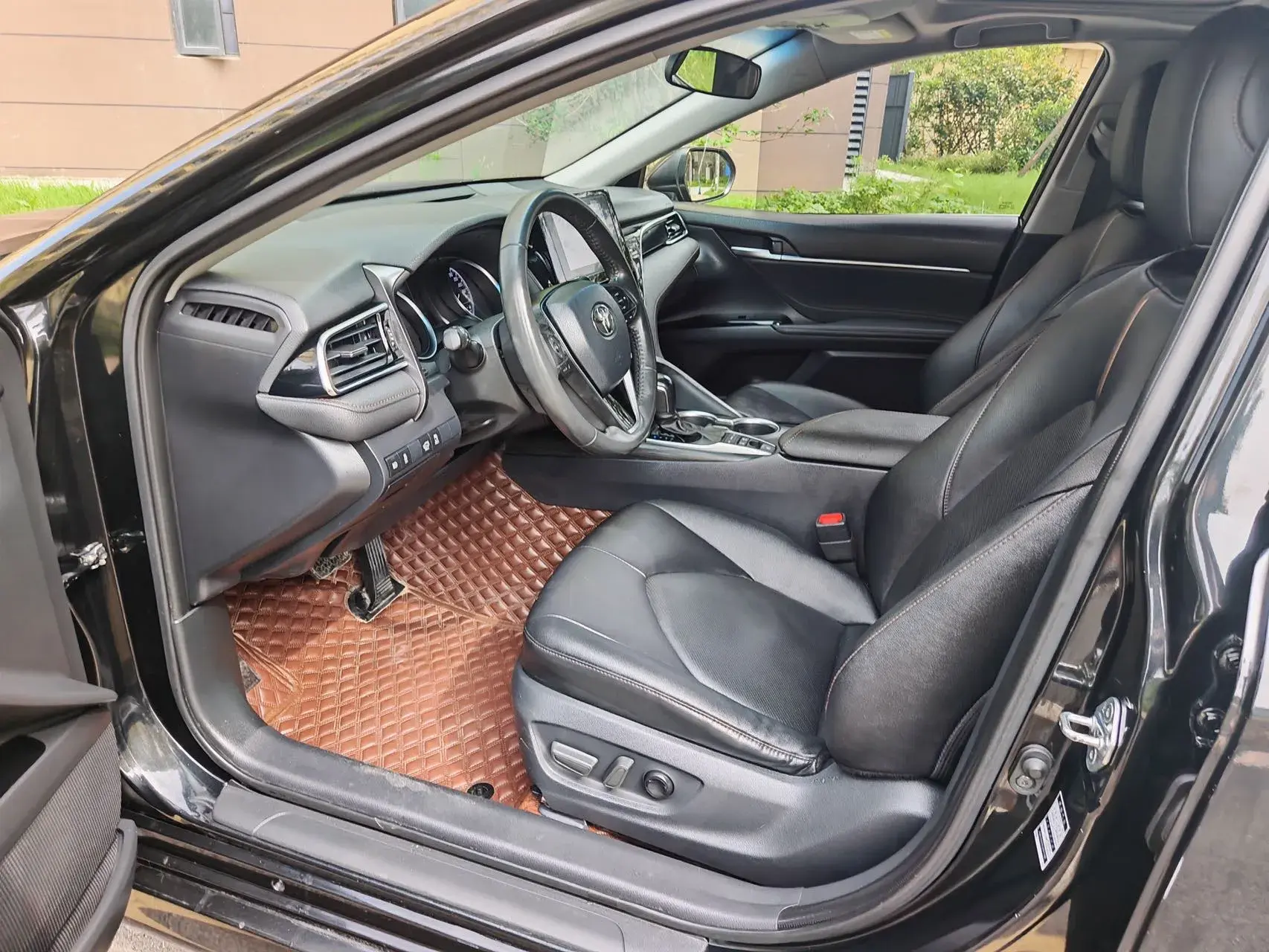 2021 TOYOTA CAMRY thumbnail 4