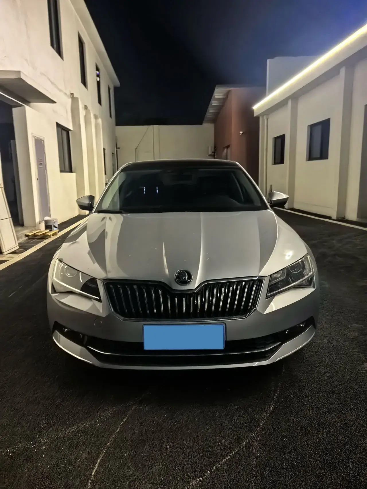 2018 SKODA SUPERB thumbnail 2