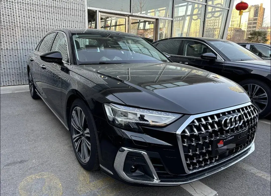 2025 AUDI A8 thumbnail 2