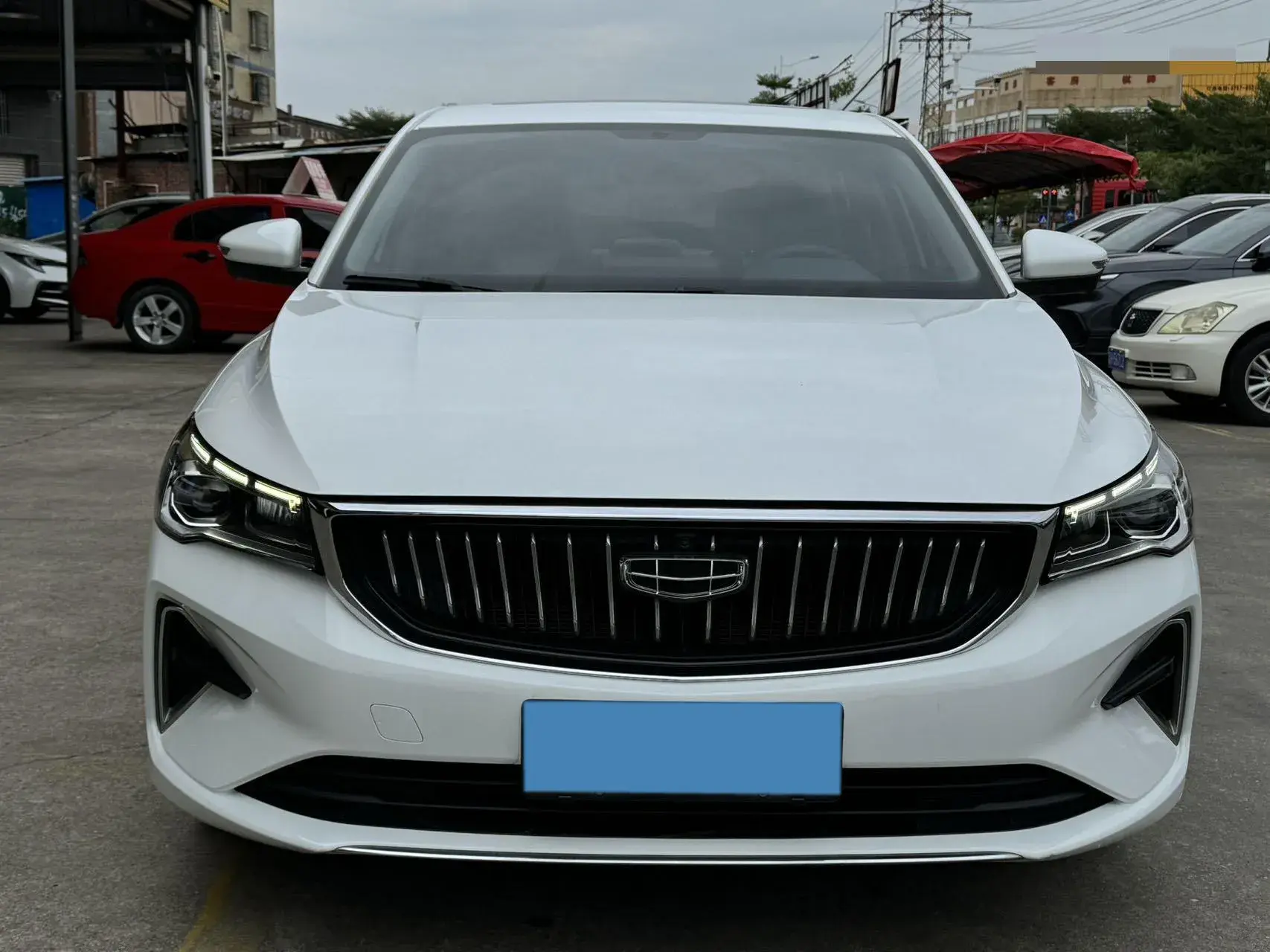 2022 GEELY EMGRAND thumbnail 2