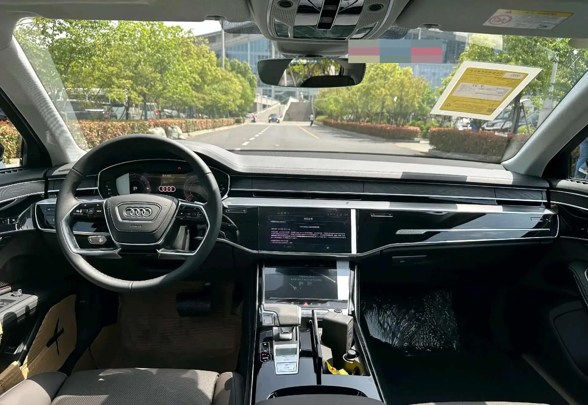 2025 AUDI A8 thumbnail 4