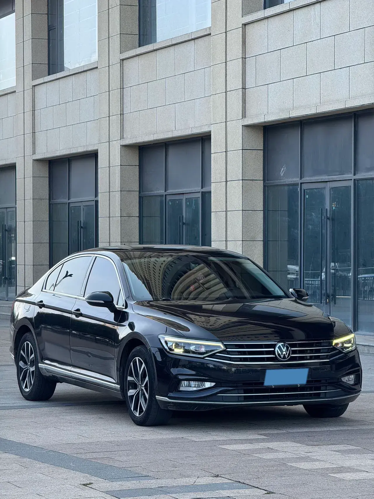 2020 VOLKSWAGEN MAGOTAN thumbnail 2