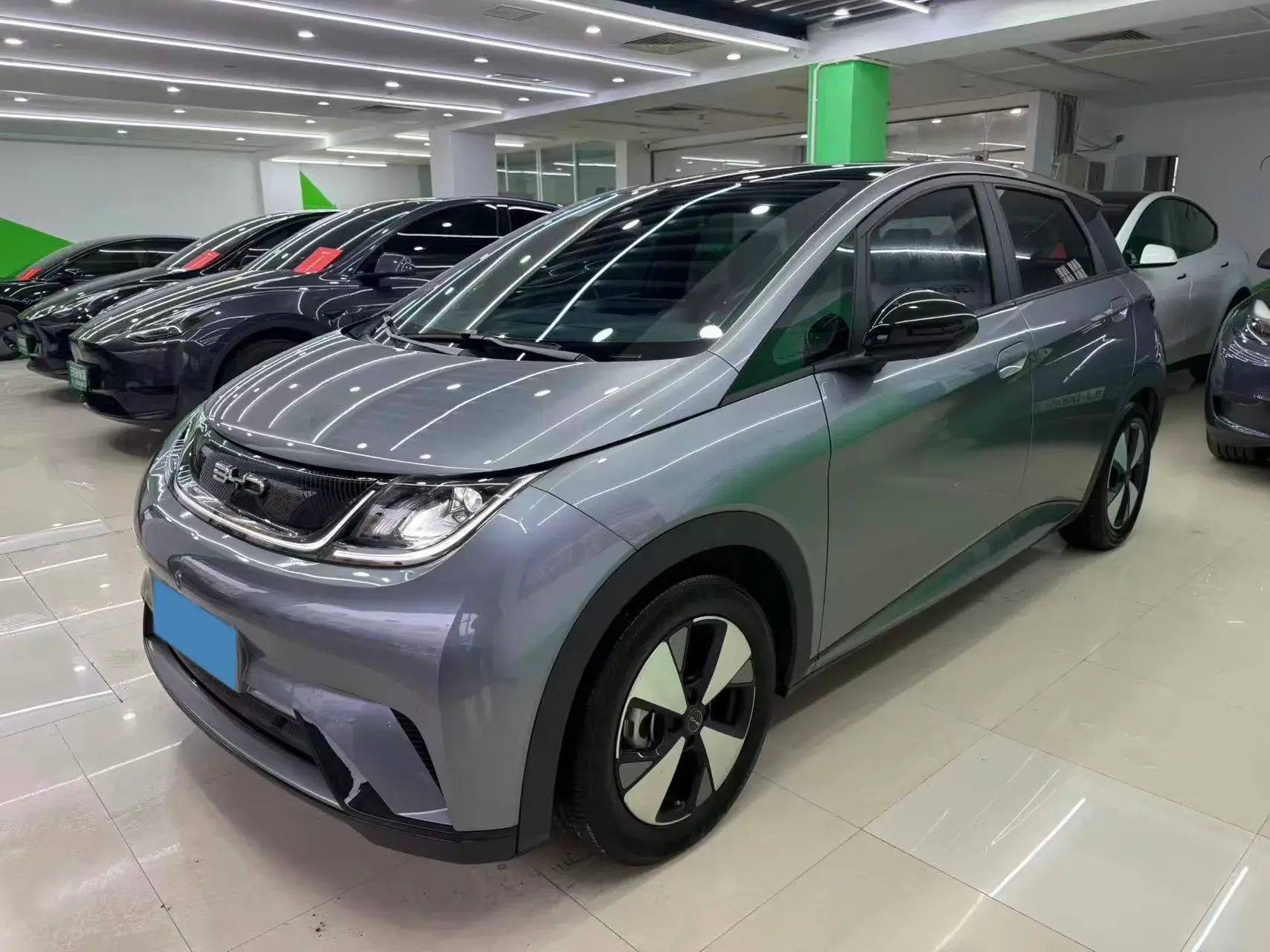 2023 BYD DOLPHIN view 1