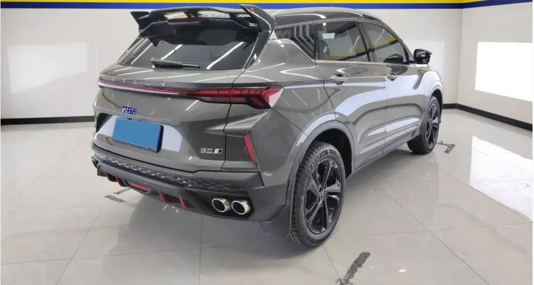 2022 GEELY COOLRAY thumbnail 2