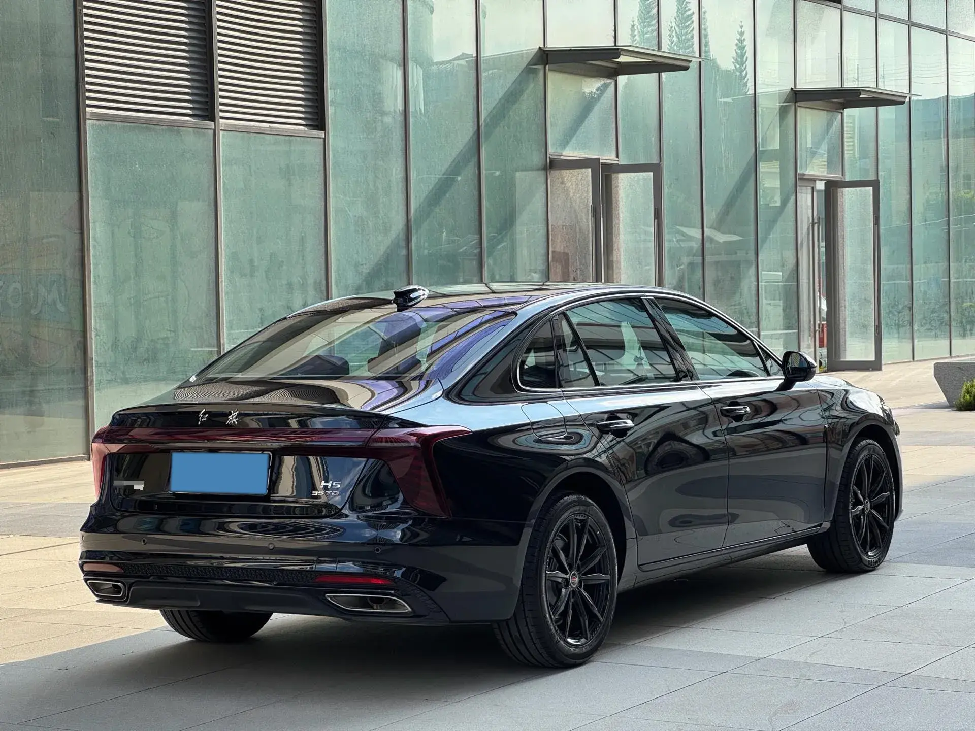 2025 HONGQI H5 thumbnail 4