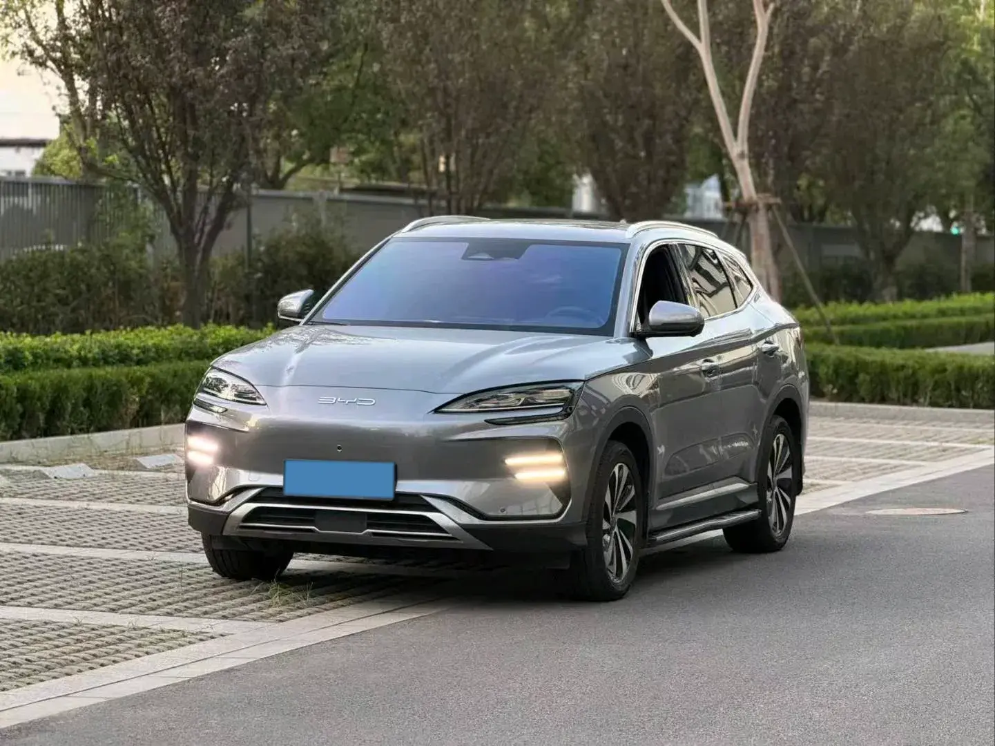 2023 BYD SONG view 1