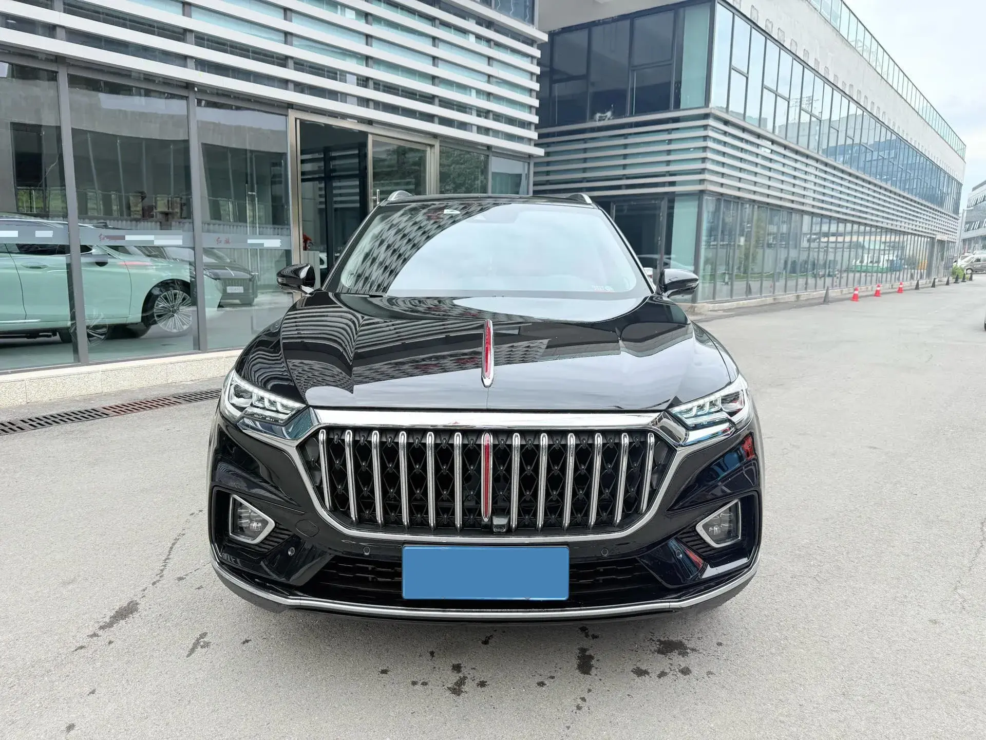 2022 HONGQI HS5 thumbnail 2