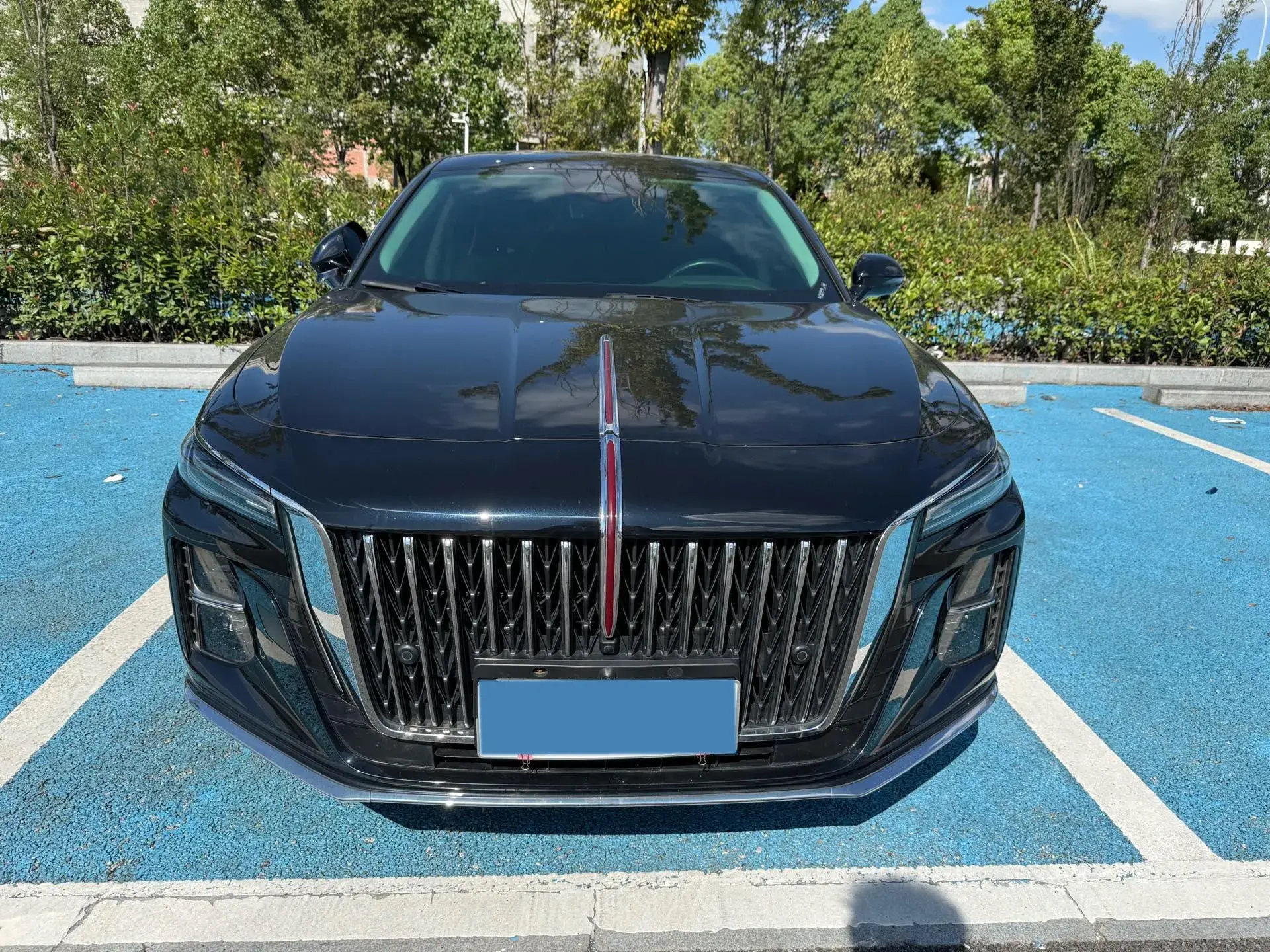 2023 HONGQI H5 thumbnail 2