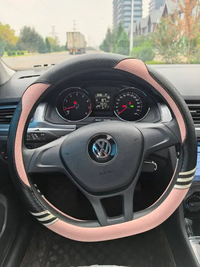 2019 VOLKSWAGEN BORA thumbnail 3