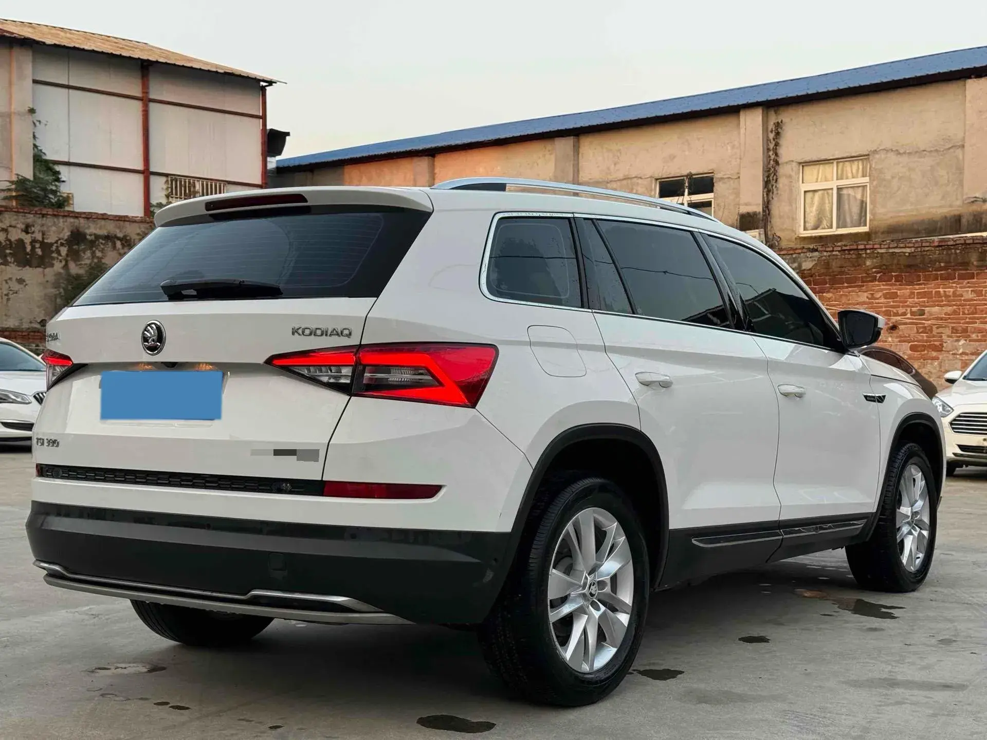 2018 SKODA KODIAK thumbnail 4